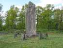 Stor stenmonument av slaget vid Gestilren i Ekedalen utanför Tidaholm.